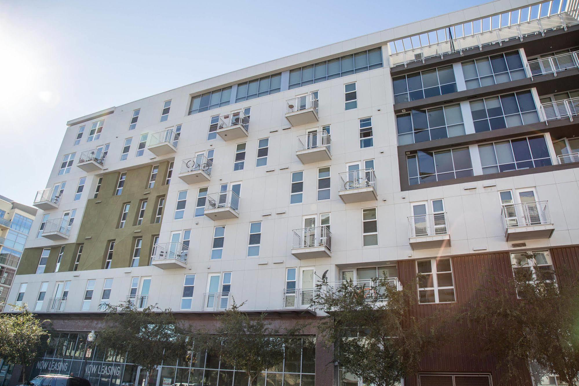 Stylish Apartments In San Diego East Village Exterior foto